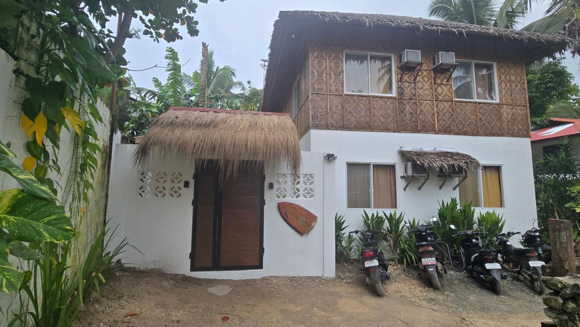 The Broken Board General Luna (Surigao del Norte) Exterior foto